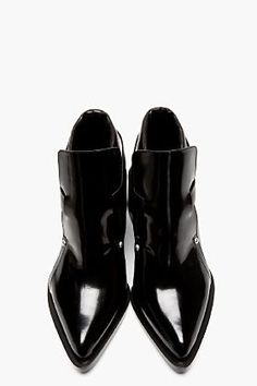 La Moda Mode Shoes, Paris Mode, Everyday Shoes, Fabulous Shoes, Shoe Obsession, Shoe Lover, Jil Sander, Beautiful Shoes, Cute Shoes