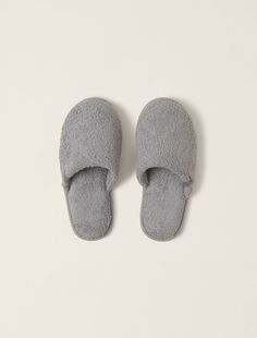 Keep your feet cozy and comfortable with our CozyChic® Unisex Slipper. These slippers are perfect for anyone who wants to relax and unwind. Experience ultimate comfort and style with our unisex slippers. Unisex Slippers, Relax And Unwind, Black Xs, Slippers, Black