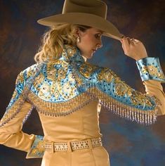 Country Western Fashion, American Indian Clothing, Western Show Clothes, Western Show Shirts, Queen Outfits, Vintage Western Wear, Horse Show Clothes, Leather Hides