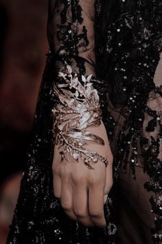 Fae Aesthetic, Dark Fairytale, Elie Saab Fall, A Court Of Wings And Ruin, 사진 촬영 포즈, Peter Paul Rubens