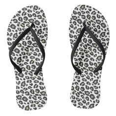 NewParkLane - Fun summer flipflops, with both a trendy tan leopard print pattern with black straps.

Check out this collection for matching items. Do you have specific personal design wishes? Feel free to contact me! Leopard Print Sandals For Summer Vacation, Trendy Leopard Print Summer Sandals, Leopard Print Pattern, Printed Flip Flops, Summer Flip Flops, Tiger Print, Fun Summer, Animal Prints, Mens Fashion Shoes