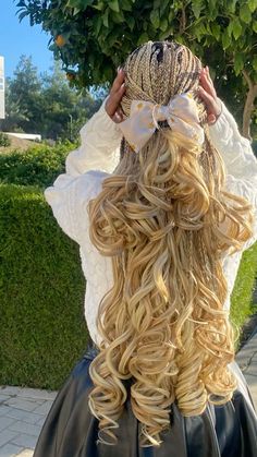 Cute French Curl Braids, Hair Styles For December, Braid Hairstyles For Homecoming, Hairstyles For December Braids, Cute Hairstyles For French Curl Braids, Braided Hairstyles For Black Women Blond, Blonde French Braids Black Women, 613 French Curl Braids, French Curls Hair