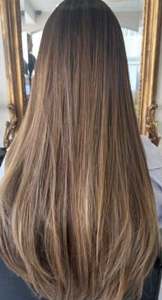 Classy Balayage Hair, Brown Highlights Straight Hair, Cold Balayage, Airtouch Hair Brown, Caramel Balayage Straight Hair, Straight Brown Hair, Brunette Hair Highlights, Streaky Highlights, Burnette Hair