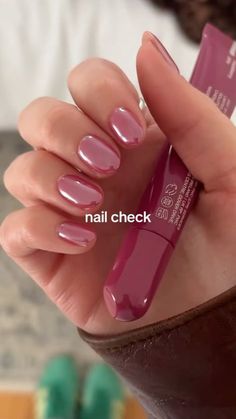 Chrome Nails Inspiration, Chrome Cherry Nails, Short Nails Ideas Winter, Gel Lak Nails, Short Nails Chrome, Cherry Chrome Nails, Cherry Chrome, Opi Gel Nails, Designs For Short Nails