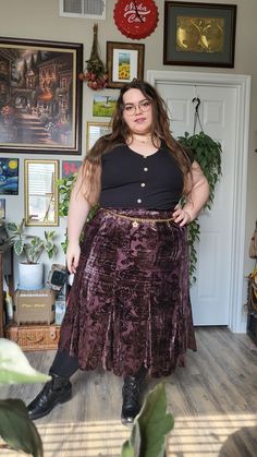 Plus Size Nails, Plus Size Witchy Boho Fashion, Plus Size Whimsigoth Fashion, 90s Witchy Outfits Plus Size, Plus Size Whimsy Goth Outfits, Whimsigoth Plus Size Outfits, Casual Witchy Outfit, Witchy Outfits Plus Size, Witchy Fall Outfits Plus Size