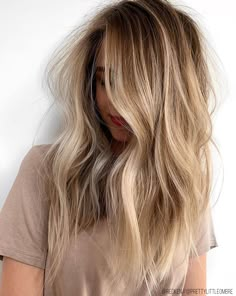 Blonde Balayage Highlights, Blond Balayage, Haircut Styles, Wavy Hairstyles, Balayage Hair Blonde, Blonde Hair With Highlights, Target Market, Brown Blonde Hair