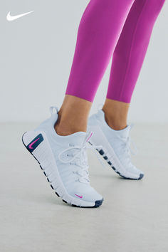 Level up leg days with supportive bras, squat-proof leggings, and the stable Free Metcon 6. On Cloud Sneakers Outfit, Gym Products, Supportive Bras, Leg Days, Nike Shoes Women Fashion, 5am Club, Fancy Shoes, Gym Shoes, Nike Shoes Women