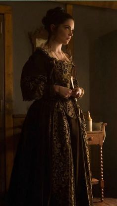 Mary Sibley, Salem Season 3, ensemble designed by Porro, bodice made by Period Corsets Mary Sibley Salem, Janet Montgomery, 17th Century Fashion