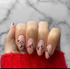 #fallnails #easynails #autumnnails #nailinspiration #nailtrends #nailart #seasonalnails #naildesigns #fallbeauty #nailsofinstagram Nail Noel, Nail Design Glitter, Makijaż Smokey Eye, Nail Nail