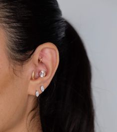 Saffy Jewels Earrings Marquis Scalloped Studs White EGW01005080_2 Edgy Piercings, Game Style, Cherry On Top, Tragus, Cz Stone, Piercing Jewelry, Final Sale, Piercings, Diamond Earrings