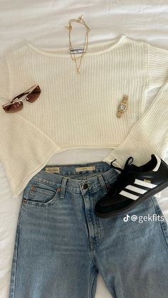 #summer #summeroutfits #summeroutfitideas #outfitinsposummer #outfit #outfitinspo #sambas #sambaoutfitas #adidas #spezials #denimskirt #goingoutoutfit #adidasshoestyled #sambasstyled #spezialsstyled #springoutfits #summeroutfitinspo #backtoschooloutfits #notmypicture Winter Outfits Samba, Feminine Outfits Girly, Black Adidas Samba Outfit, Princess Polly Outfits, Day Trip Outfit, Outfit Layout