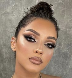 Black Wedding Dress Makeup, Make Up Sera, Make Up For Black Dresses, Smokey Eyes Marrone, Make Up Nouvel An, Full Glam Eye Makeup, Night Makeup Looks Brown Eyes, Makeup Looks For Black Outfit, Make Up For Black Dress Night Classy