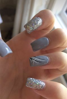 White Gray Nails With Designs, Black White Gel Nail Designs, Gray Nail Designs Summer, Black And Grey Glitter Nails, Gray Nails With Black Design, Silver Gray Nails Acrylic, Nail Designs Grey And White, Gray Gel Nail Designs, Gray Black White Nails