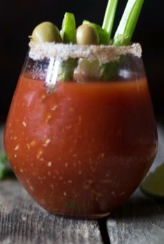 Bloodymary Cocktail Recipe, Blood Mary, Michelada, Streusel Topping, Drinks Alcohol, Alcohol Drinks, Alcohol Drink Recipes