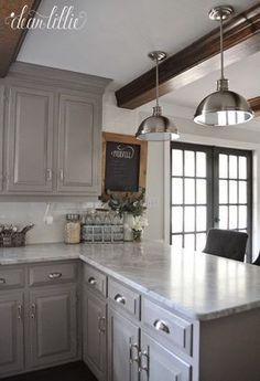 the kitchen is clean and ready to be used as a pinter's guide