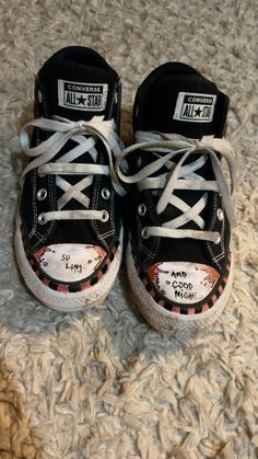 mcr converse lmao My Chemical Romance Converse, Converse Laces Tutorial, Drawing On Shoes Ideas Converse, Mcr Shoes, Mcr Converse, Converse Writing On Shoes, Doodle Converse, Customizing Converse, Converse Drawings