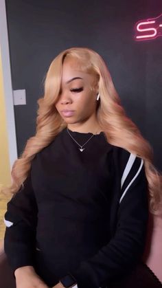 27 Hair Color Black Women, Honey Blonde Wigs Black Women, Baddie Lace Front Wigs, Blonde Lace Front Wigs Styles, Wigs Colors For Black Women, Cute Wig Colors, Cute Lace Front Wigs, Color Wig Hairstyles, Weave Styles For Black Women