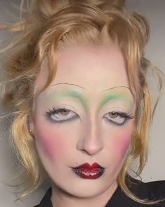 Broadway Makeup, Cabaret Makeup, Retro Makeup Looks, 20s Makeup, Vintage Makeup Looks, Retro Makeup