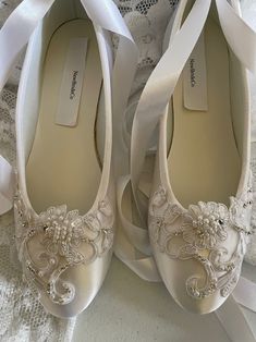 Brides White Wedding Flats,satin OFF-WHITE Shoes Lace Applique With Pearls Lace up Ribbon Ballet Style Slipper, Comfortable Wedding Shoes - Etsy Elegant Flat White Wedding Shoes, White Flat Heel Wedding Shoes, Silver Open Toe Wedding Shoes, Comfortable Wedding Shoes, White Ballet Flats, White Flat Shoes, Royalty Fashion, Ivory Shoes, Wedding Shoes Comfortable