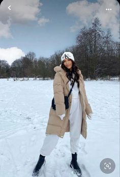 Canada Outfits Winter, Canada Outfit Winter, Colorado Vacation Outfits, Canada Winter Outfit, Outfit Nieve, Warm Hiking Outfit, Snow Outfits For Women, Cold Weather Outfits Winter, Nyc Winter Outfits