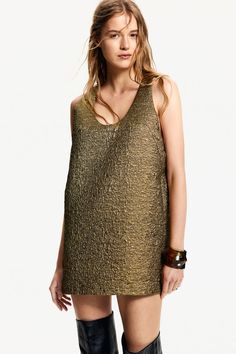 Short  sleeveless dress in jacquard-weave fabric with shimmery metallic threads. Scoop neck  darts at bust  and a straight-cut hem. Satin lining. Weave Dress, Cardigan Sweater Jacket, Maternity Swimwear, Charli Xcx, H&m Women, Jacquard Weave, Woven Dress, Gold Dress, Maternity Wear