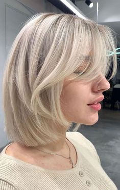 Mma Hairstyles, Women's Haircuts, Haircuts Women, Blonde Hair With Bangs, Blonde Hair Inspiration, Haircuts For Fine Hair, Women's Hairstyles