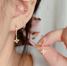 10K Real Gold Dangle Clover Flowers Earring Women Daily Dainty Drop Earrings  | eBay Minimalist Accessories Jewellery, Gold Earing, Hand Poses, Peace Jewelry, Small Drop Earrings, Minimalist Accessories, Clover Flower, Quotes Instagram, Chic Earrings