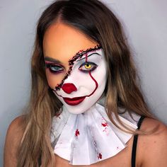 Happy Halloween Makeup, How To Do Pennywise Makeup, Glam Pennywise Makeup, Half Clown Face Makeup, Cute Clown Makeup Ideas, Colourful Clown Makeup, It Makeup Clown Women, Pennywise Makeup Women, Female Pennywise Makeup