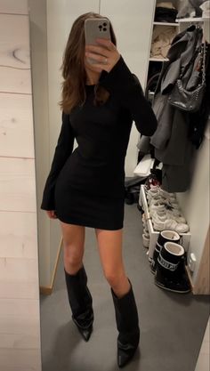 Black Boots Night Outfit, Boots Outfit Night Out, 2024 Night Outfits, Fall Black Boots Outfit, Scandinavian Party Outfit, Cute Casual Party Outfits, Stockholm Party Outfit, Smart Party Outfit, Black Dress With Black Boots