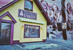 the store front of an ice cream shop