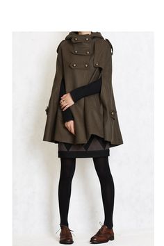 ouyangdan: “ alliartist: “ felaxx: “ CapeWinter hoodie Coat in Green by RenzRags ” I want it ” ooooh want ” Dieselpunk Clothes, Modern Victorian Clothes, Modern Fantasy Clothing, Mantel Cape, Modern Victorian, Hooded Cape, Hoodie Coat, Cape Coat, Winter Hoodies