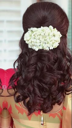 Reception Hairstyles, Bridal Hair Decorations, Hair Style On Saree, Saree Hairstyles, Bridal Hairdo, Bride Hairstyle, Traditional Hairstyle, Bridal Hair Buns, Open Hairstyles