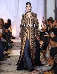 Festive Luxury Maxi-length Kaftan, Festive Floor-length Kaftan With Gold Embroidery, Vintage Moroccan Caftan, Moroccan Kaftan Aesthetic, Moroccan Takchita, Dubai Fashionista, Velvet Caftan Moroccan, Moroccan Culture