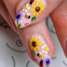 28 Irresistible Summer Nail Art Ideas to Brighten Your Look! - HashtagNailArt.com Winter Nails Christmas, Summer Nail Inspiration, Summer Nail Art Ideas, Nails January, Old Money Nails, January Nail, January Nail Designs, Diy Nails Easy, Money Nails