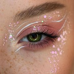 Glitter No Rosto, Alt Hippie, Elf Costume, Fairy Makeup, Creative Eye Makeup