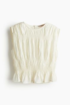 Fitted  sleeveless top in woven fabric. Round neckline  smocked sections and gathered seam at shoulders for a ruched effect  and a concealed zipper at back. Gently flared hem. Cotton lining. Simple Spring Outfits, Round Neck Top, Baby Gym, Smocked Top, Cardigan Sweater Dress, Cardigan Sweater Jacket, Street Look, Mode Inspo, Maternity Wear