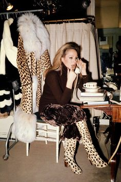 Ursula Andress Style, Jennifer North, Voice Aesthetic, 70s Glamour, Patti Hansen, Charlotte Simone, Ursula Andress, Wife Style, Leopard Print Outfits