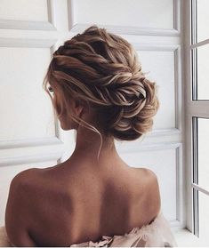 styliciouss Life on Instagram: “Yes or No?? Via @simply_the_best_fash #styliciousslife” Long Wedding Hairstyles, Prom Hair Up, Loose Wedding Hair, Classic Updo, Romantic Updo, Wedding Hairstyles Bride, Hair Extensions Best, Front Hair Styles