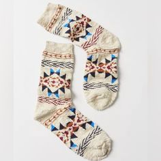 Classic Cotton Camp Socks Rendered In A Geometric Print That Sparks Campfire Vibes Urban Outfitters Socks, Camp Socks, Floral Tights, Urban Outfitters Accessories, Ski Socks, Patterned Tights, Over The Knee Socks, Make Money Now, Cozy Socks