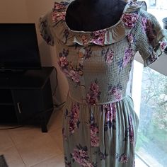 Mint Green,Country Style Halter Dress With Flowy Bottom Casual Purple Maxi Dress For Brunch, Casual Purple Ruffled Maxi Dress, Casual Purple Maxi Dress For Garden Party, Green Halter Dress, Boho Sleeveless Dress, Cream Color Dress, Butterfly Print Dress, Velvet Wrap Dress, Purple Floral Dress