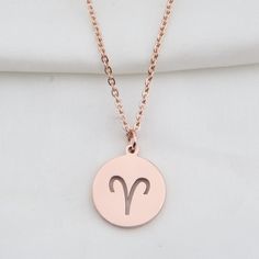 Zodiac Pendant Necklace, Horoscope Necklace, Zodiac Sign Necklace, Branding Inspo, Necklace Rose Gold, Gold Disc