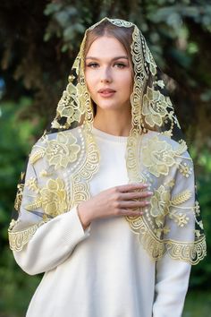 WINTER SALE! -25% OFF!! Welcome to MariaVeils All our veils made with big love and Faith❤️ ✝️ ALL VEILS ARE READY TO SHIP ⚡️DELIVERY TIME of this item to USA is 1-3 days⚡️ Fixation on hair: hair clip ( notice, hair clip is easy removable, and can be deleted less than in one minute ) Lace Ceremony Veil, Wedding Veil With Lace Work, Catholic Veils, Mass Veil, Long Veils, Chapel Veils, Veil Mantilla, Catholic Veil, Veil Long