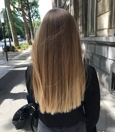 Brown Hair With Blonde Tips, Blonde Hair Tips, Light Brunette Hair, Balayage Straight Hair, Blonde Tips, Ombre Hair Blonde, Light Blonde Hair