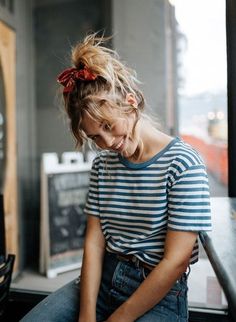 #style #ootd #stripes #ponytail #fashion #love #summer #casual #hair #momjeans #80's #outfit Casual Chic Outfits, Happy Clothes, Outfits Winter, Fall Fashion Outfits, Outfits Casual, Style Outfits, Looks Vintage, Outfits Casuales, Cute Fashion