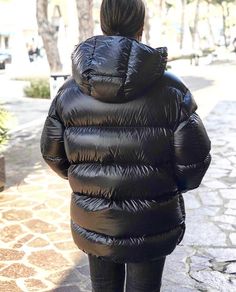 Puffy Clothes, Asymmetric Jumpsuit, Puffer Jacket Style, Down Winter Coats, Winter Coat Parka, Girls Winter Jackets, Mask Girl, Puffy Coat