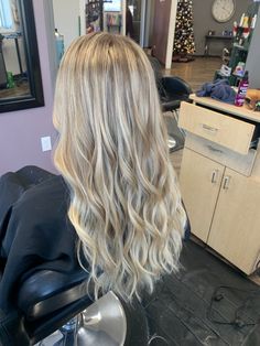 Blonde Hair With Heavy Highlights, Brown Hair With Full Head Blonde Highlights, Fully Blonde Highlights, Light Blonde Partial Highlights, Whole Head Blonde Highlights, Balayage And Highlights Blonde, Blond Dimensional Highlights, Blonde Highlight Inspiration, Blonde Definition Highlights