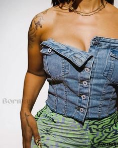 Bormay - Denim Elastic Tube Top Featuring Fashionable Button-Up Accents Top Vaquero, Denim Diy Clothes, Denim Tube Top, Denim Crop Top, Flowers Fabric, Denim Chic, Denim Diy, Cardigan Outfits, Jeans Diy