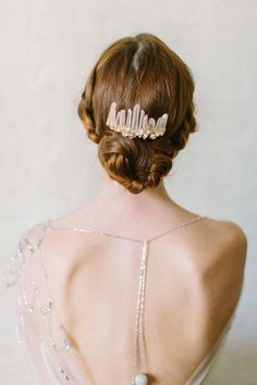 RUE rose quartz bridal comb boho wedding hair by Emma Katzka Bridal #weddinghair Boho Wedding Hair Accessories, Quartz Crown, Bohemian Headpiece, Boho Bridal Jewelry, Beautiful Wedding Hair, Boho Gown, Boho Wedding Hair, Vintage Wedding Hair, Best Wedding Hairstyles