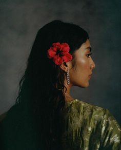 Latina Photoshoot, South Asian Aesthetic, Portrait Photography Women, January 19, Arte Inspo, Photography Poses Women