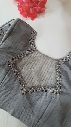 Maggam Work Neck Designs For Blouse, Blouse Designs Latest For Lehanga, Lace Design For Blouse, Blose Desines Back, Trending Aari Work Blouse Designs, Back Neck Blouse Designs Patterns, New Trendy Blouse Patterns, Best Blouse Design For Silk Saree, Trending Blouse Back Designs